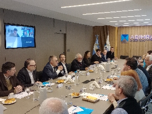 SENADOR NACIONAL DETALLO A ADIMRA PROYECTO DE LEY DESTINADO A INVERSIONES PRODUCTIVAS DE LAS PYMES NACIONAL